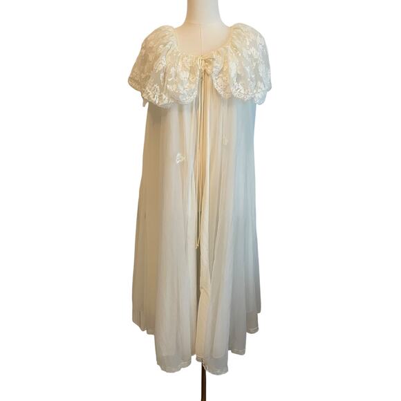 VTG. Leonora Lace Robe Size 12 Peignoir 60s Bridal Renaissance Fairy Romantic - Picture 1 of 11
